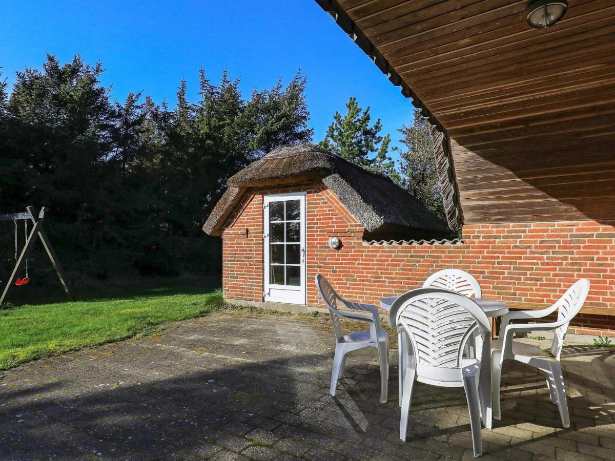 Three-Bedroom Holiday Home In Lokken 1 Екстериор снимка